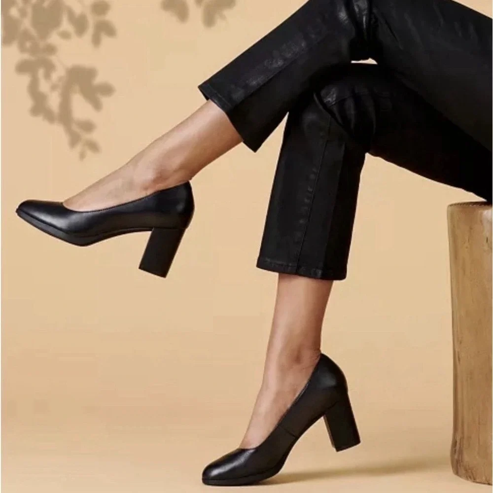 Clarks Women's Bayla Leather Skip Black  5063090310355 Size 9M, UK 6.5D New